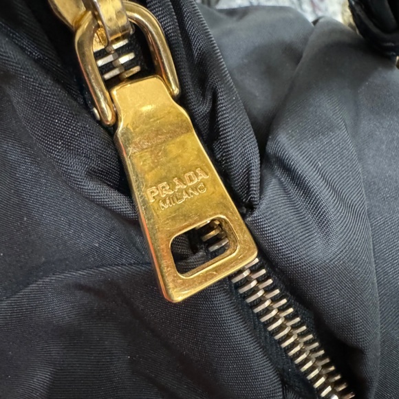 Prada bag - Picture 3 of 10